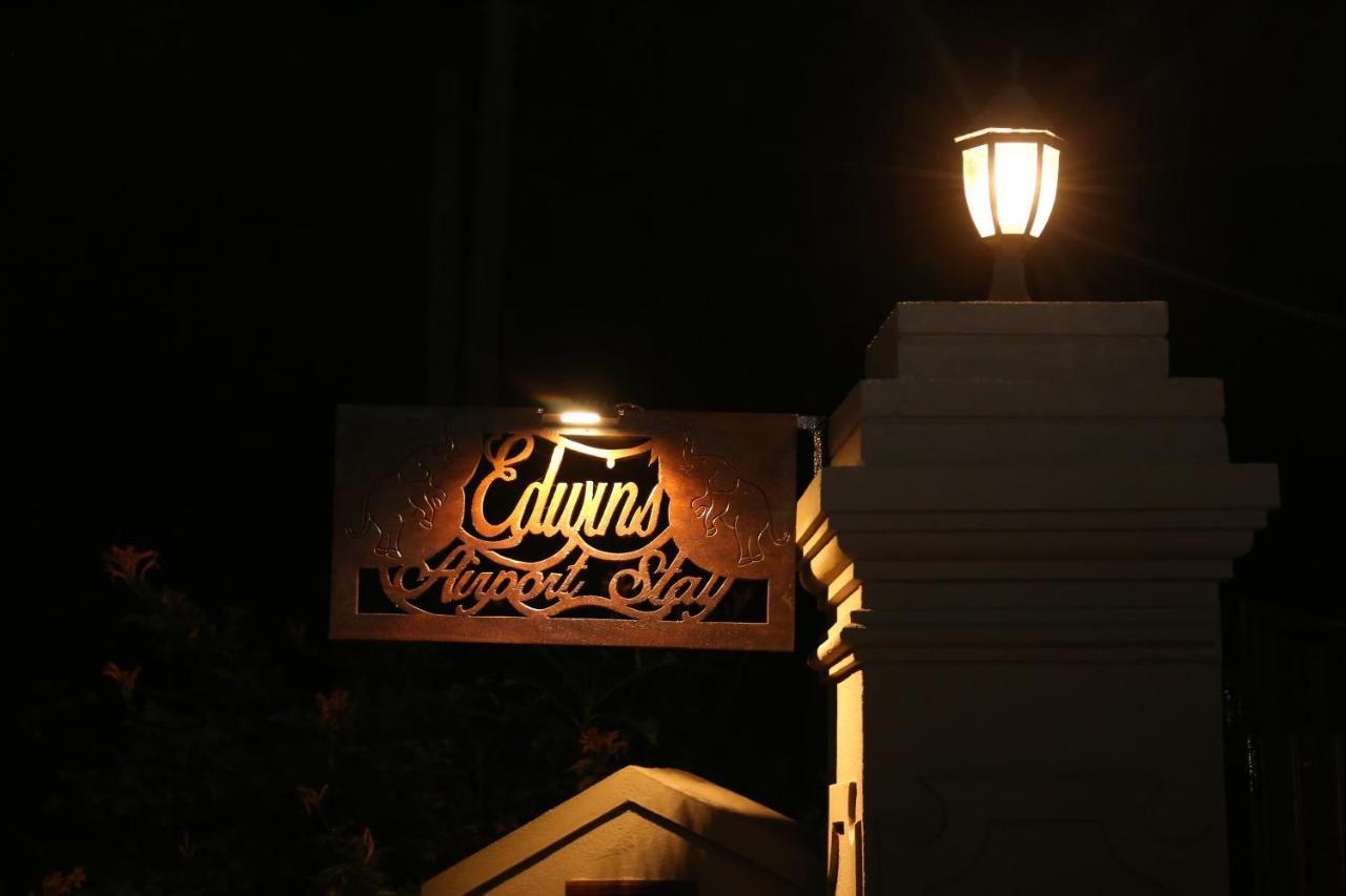 Edwin'S Airport Stay Dalupotha Bagian luar foto
